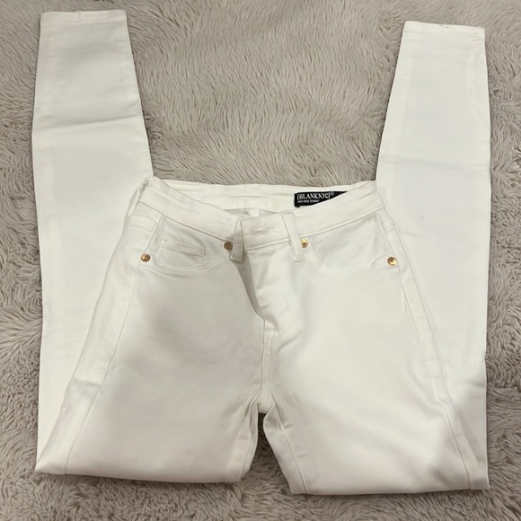 Blank NYC Mid-Rise Skinny Jeans - Picture 3 of 5